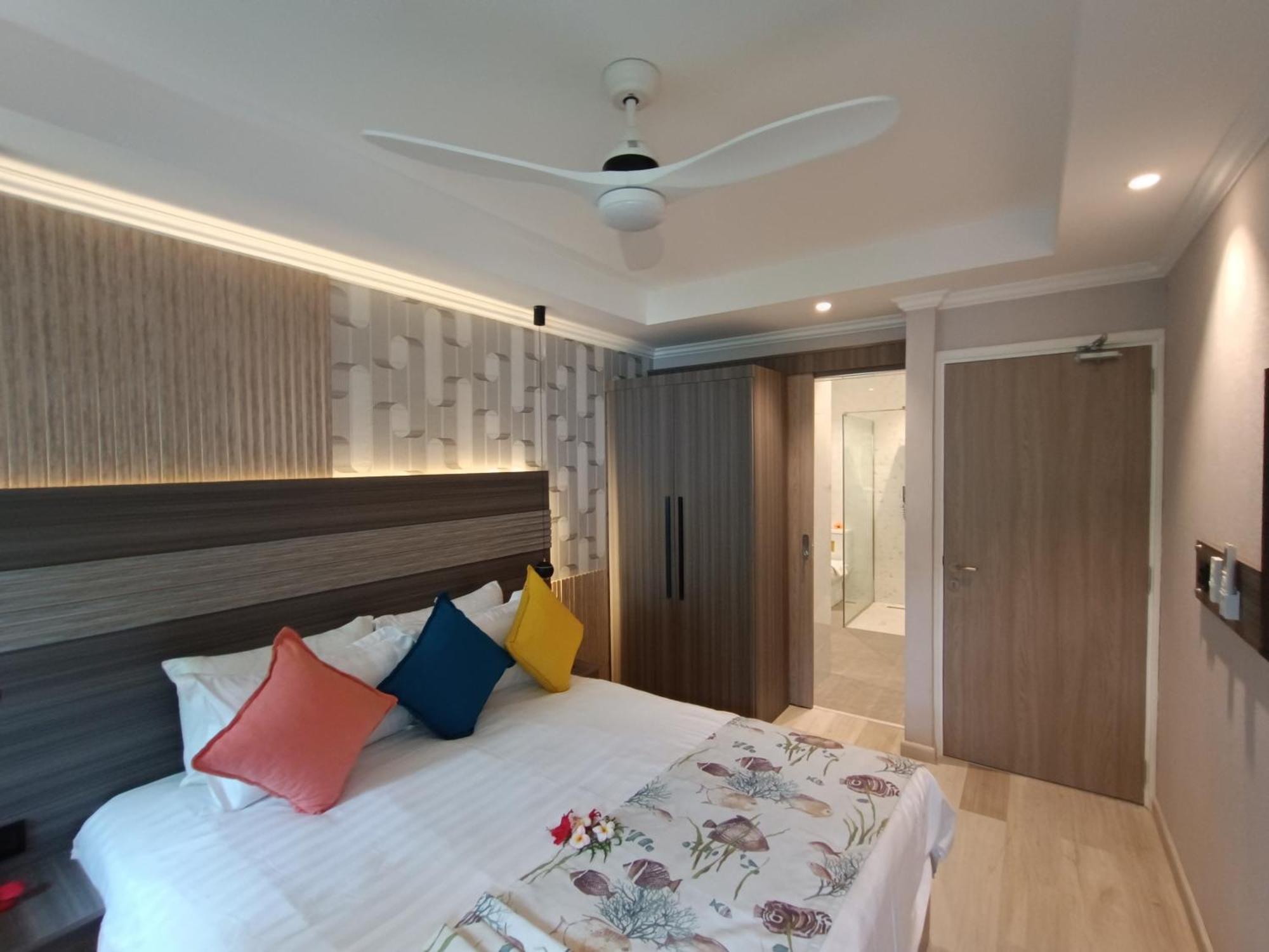 Crown Beach Hotel Seychelles Pointe Au Sel Exterior photo
