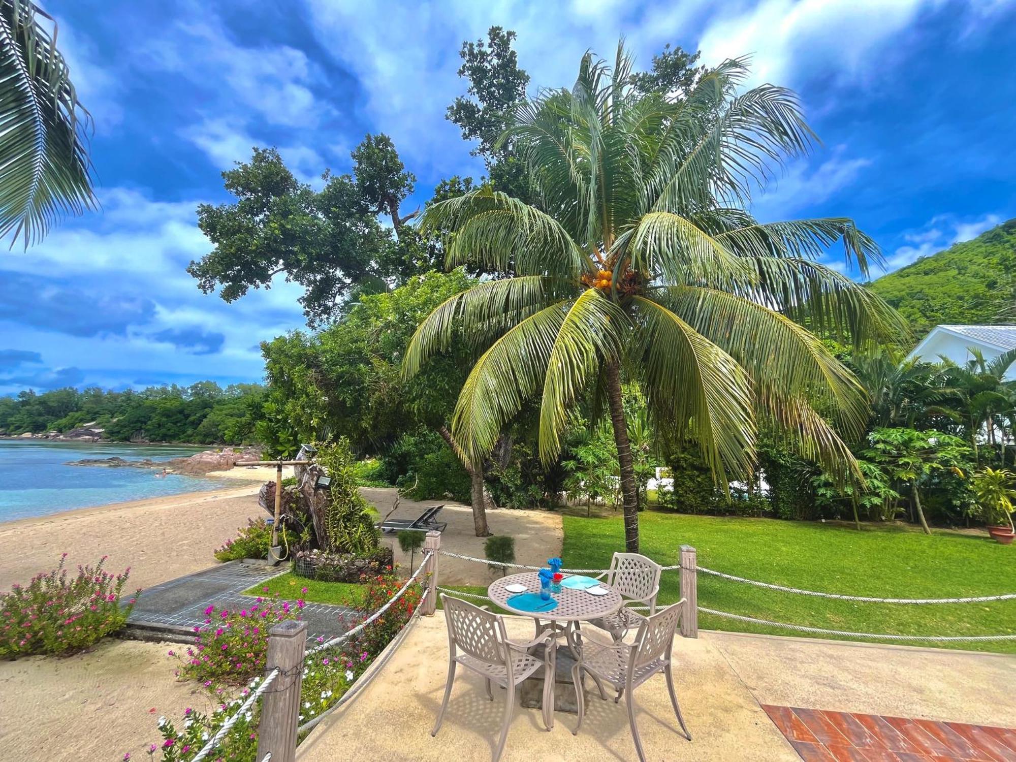 Crown Beach Hotel Seychelles Pointe Au Sel Exterior photo